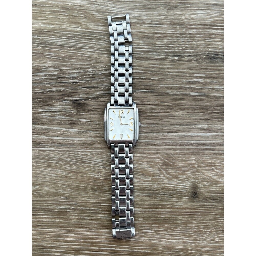 Seiko Mens Vintage Date Quartz 100 MT WR Bracelet Watch V739-5A69